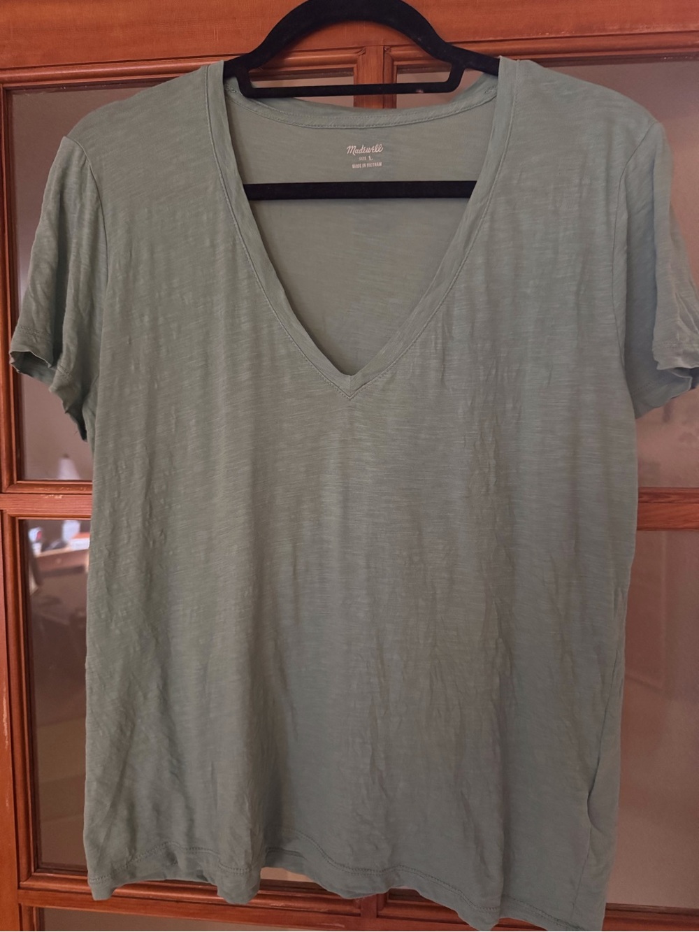 Madewell Short Sleeve V-Neck Tee in Sage